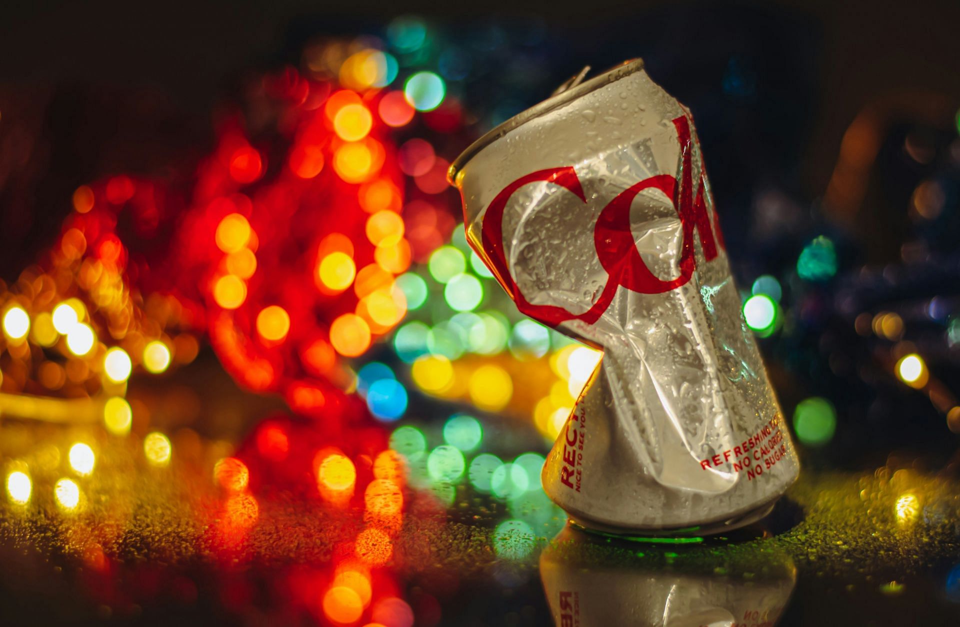 Diet Coke vs regular Coke: Which one to drink? (Image by Robert Stump/Unsplash)